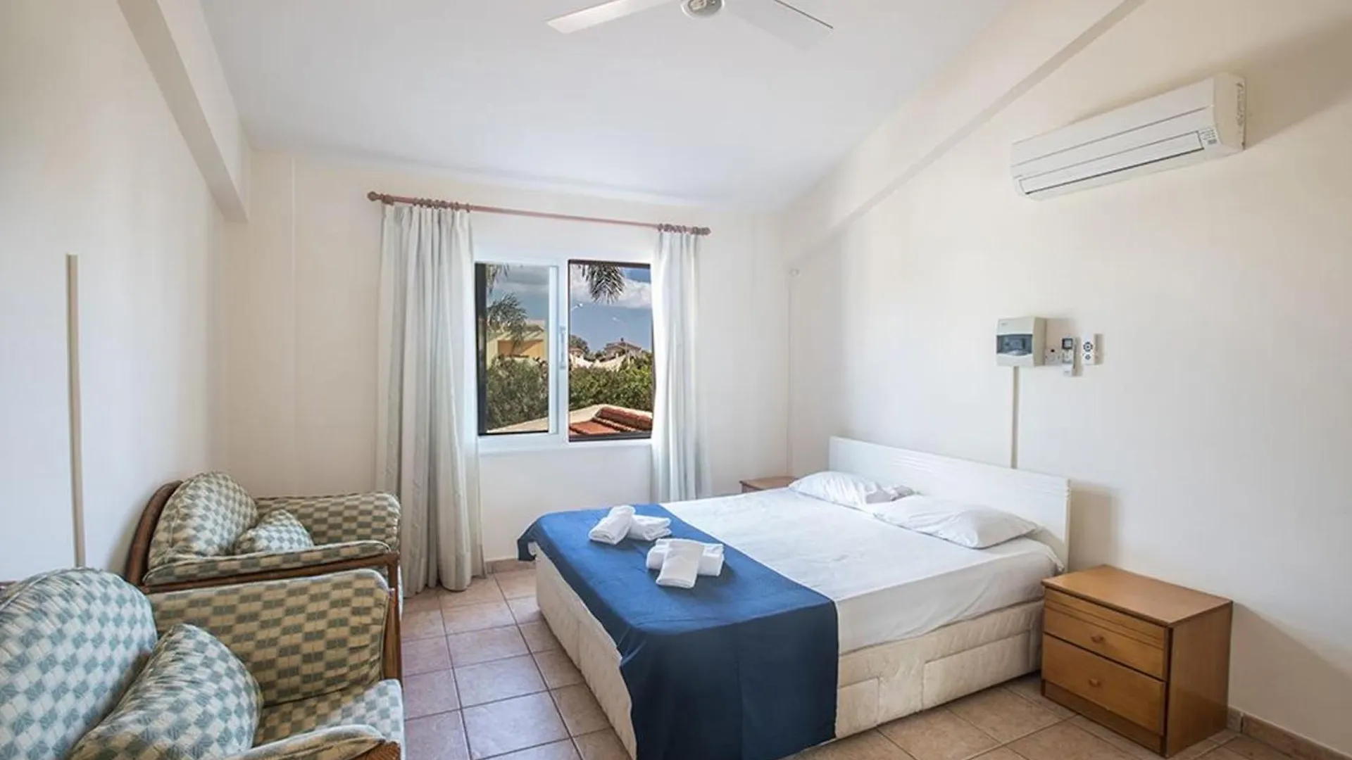 Villa Magusta - Modern 4 Bedroom Ayia Thekla Villa With Pool - Close To The Beach Ayia Napa