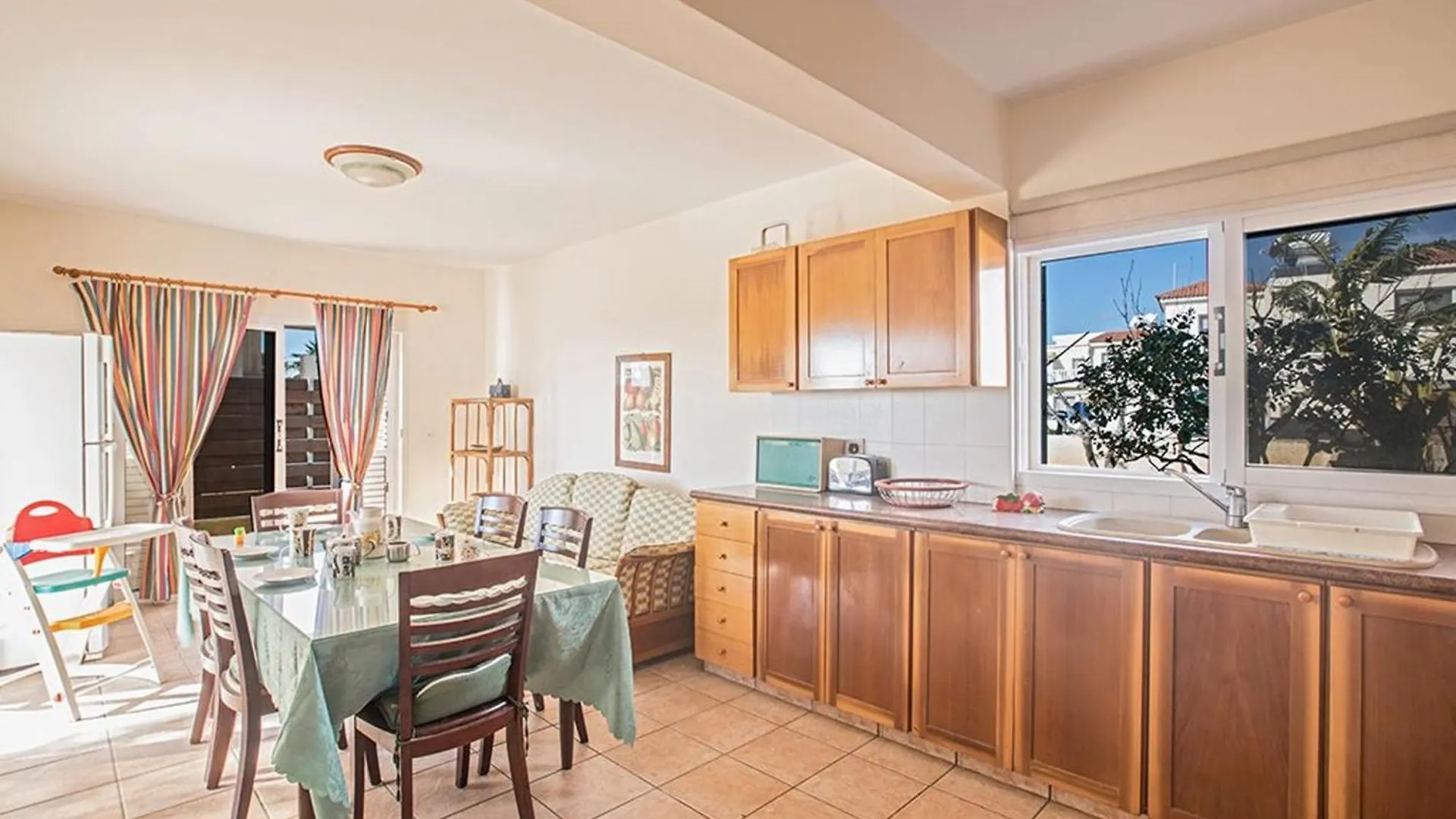 Villa Magusta - Modern 4 Bedroom Ayia Thekla Villa With Pool - Close To The Beach Ayia Napa
