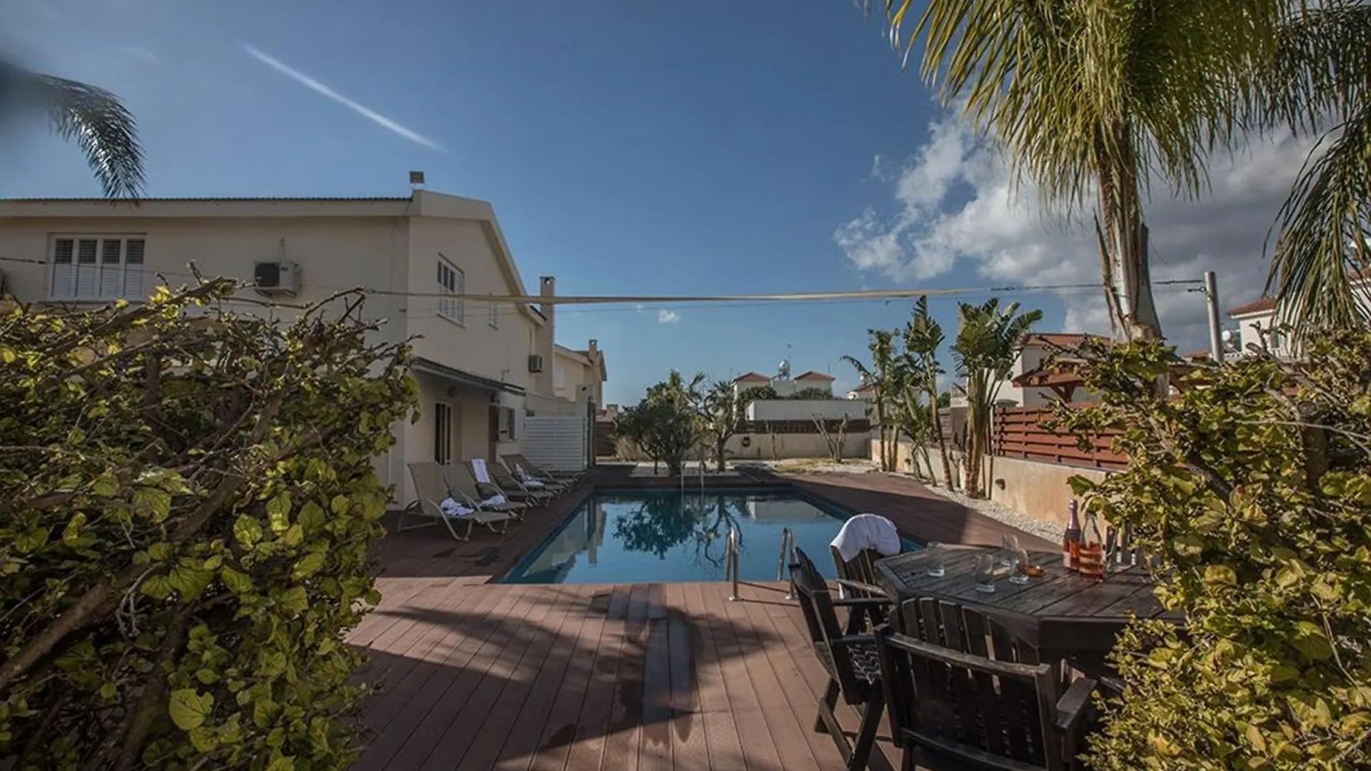 Villa Magusta - Modern 4 Bedroom Ayia Thekla Villa With Pool - Close To The Beach Ayia Napa