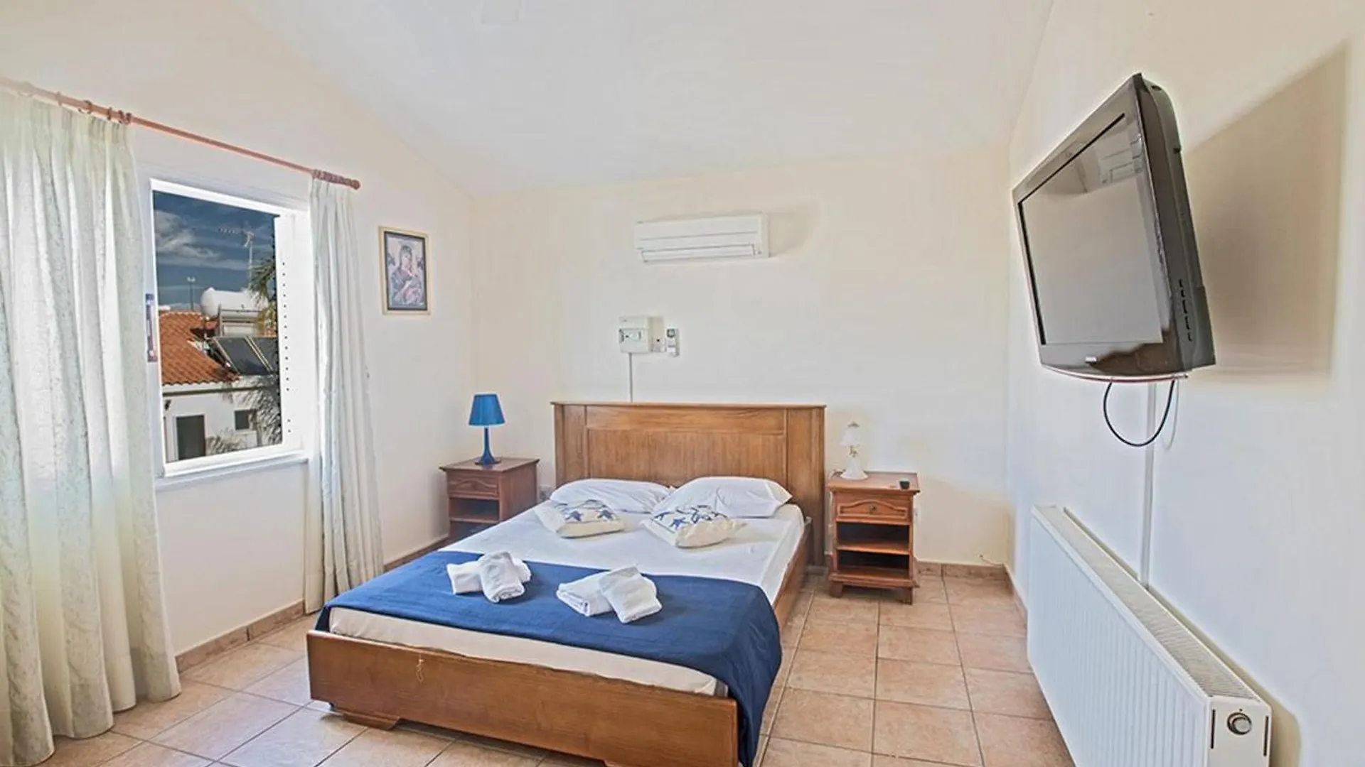 Villa Magusta - Modern 4 Bedroom Ayia Thekla Villa With Pool - Close To The Beach Ayia Napa