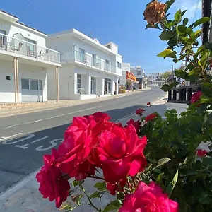 Ellenapa Apts & Апартаменты